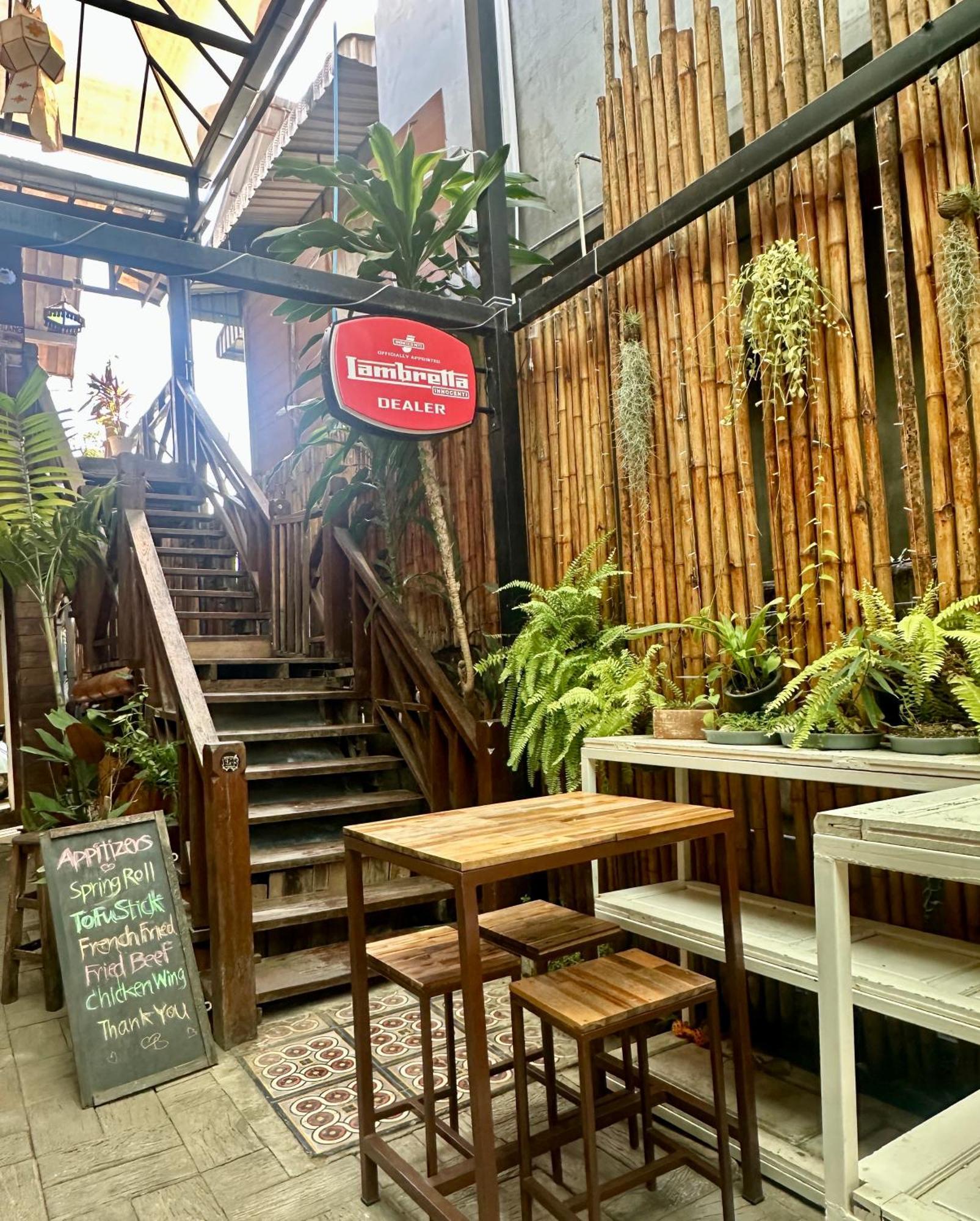 Hostel And Music Bar Bros Pai Bagian luar foto